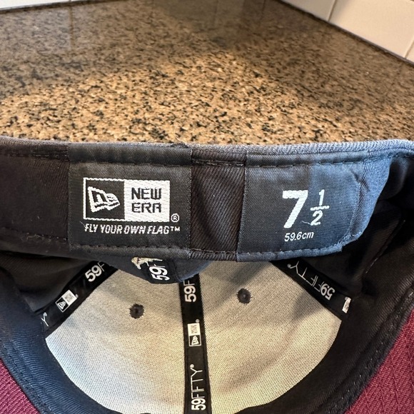 Texas State Hat New Era 59FIFTY Men's 7 1/2 Gray Maroon Fitted Bobcat - Picture 6 of 8